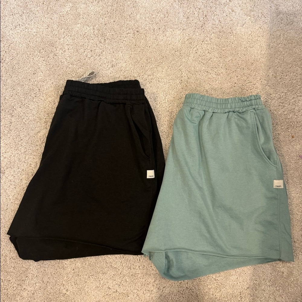 2 Vuori shorts -L excellent condition
